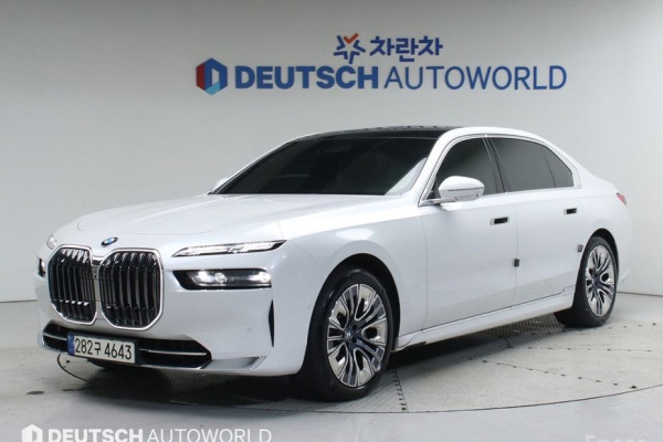 2023 BMW 7 серии с пробегом 28 725 км