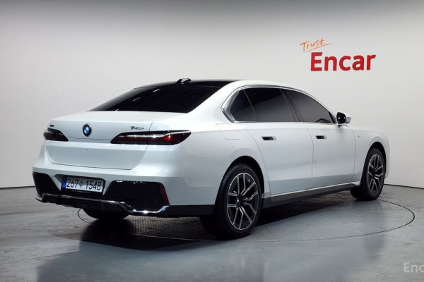 2024 BMW 7 серии с пробегом 11 347 км