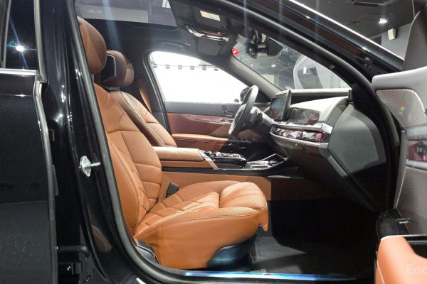 2025 BMW 7 серии с пробегом 5 126 км