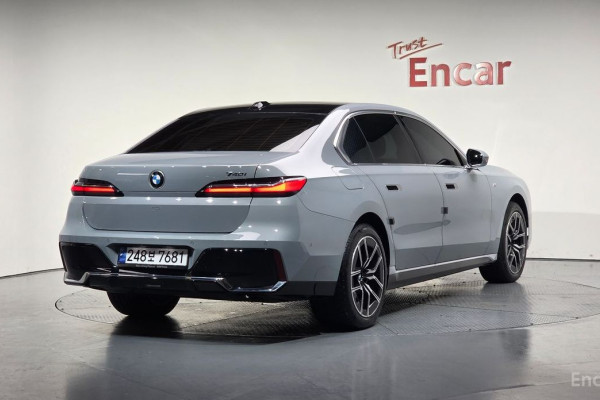 2023 BMW 7 серии с пробегом 19 326 км