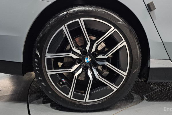 2023 BMW 7 серии с пробегом 19 326 км