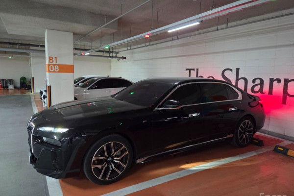 2023 BMW 7 серии с пробегом 25 000 км