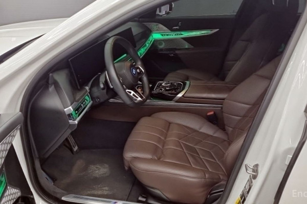 2023 BMW 7 серии с пробегом 32 000 км