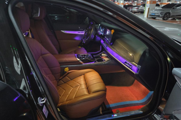 2023 BMW 7 серии с пробегом 25 000 км