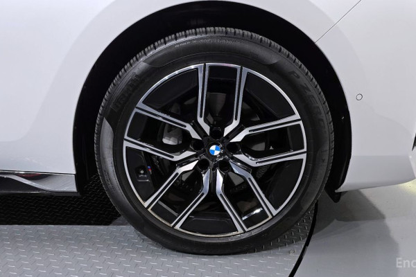 2024 BMW 7 серии с пробегом 24 905 км