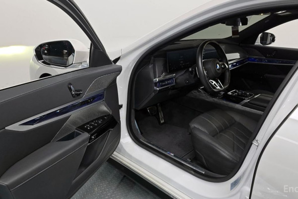 2024 BMW 7 серии с пробегом 24 905 км