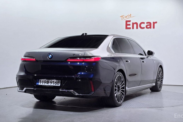 2025 BMW 7 серии с пробегом 7 400 км