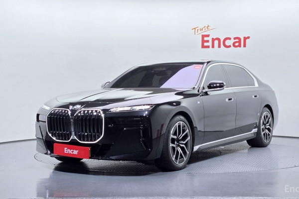 2025 BMW 7 серии с пробегом 5 882 км