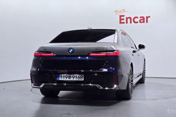 2025 BMW 7 серии с пробегом 7 400 км