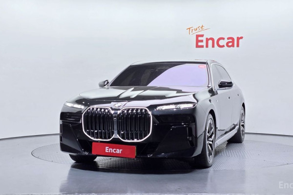 2025 BMW 7 серии с пробегом 5 882 км