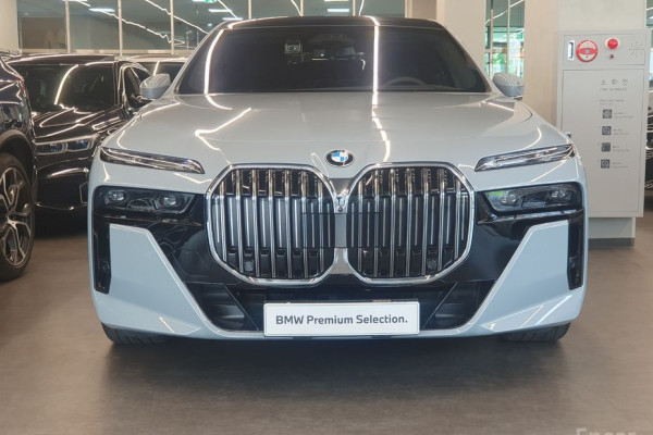 2024 BMW 7 серии с пробегом 13 650 км