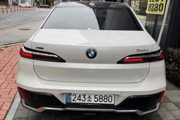 2025 BMW 7 серии с пробегом 8 945 км