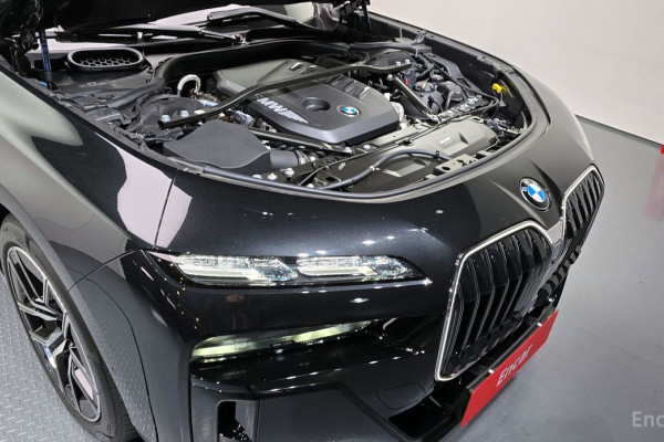 2025 BMW 7 серии с пробегом 5 882 км