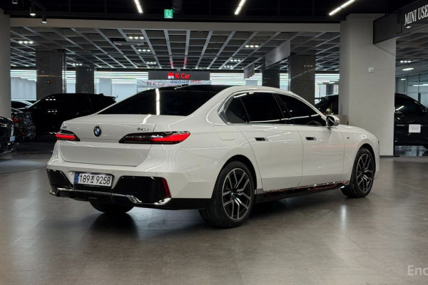 2025 BMW 7 серии с пробегом 18 785 км