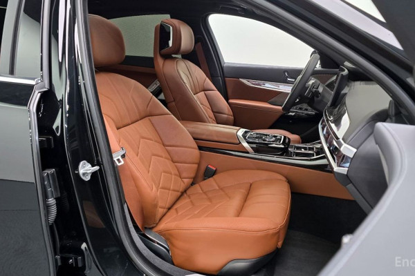 2025 BMW 7 серии с пробегом 5 882 км