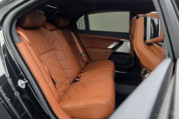 2025 BMW 7 серии с пробегом 5 882 км