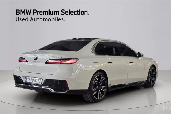 2024 BMW 7 серии с пробегом 7 781 км