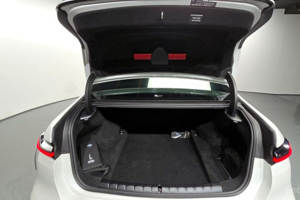 2024 BMW 7 серии с пробегом 24 905 км