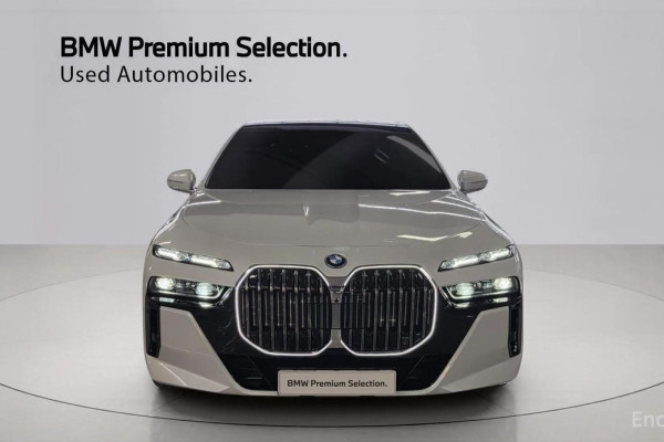 2024 BMW 7 серии с пробегом 7 781 км