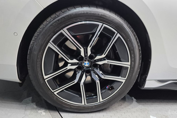 2023 BMW 7 серии с пробегом 15 167 км