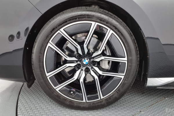 2025 BMW 7 серии с пробегом 8 225 км