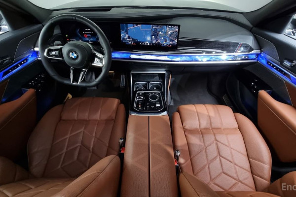 2025 BMW 7 серии с пробегом 8 225 км
