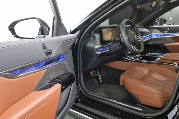 2025 BMW 7 серии с пробегом 8 225 км