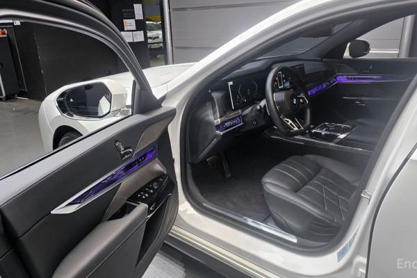 2023 BMW 7 серии с пробегом 15 167 км