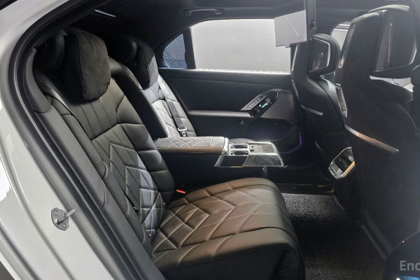 2023 BMW 7 серии с пробегом 15 167 км