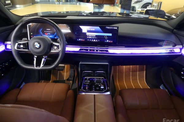 2025 BMW 7 серии с пробегом 5 900 км