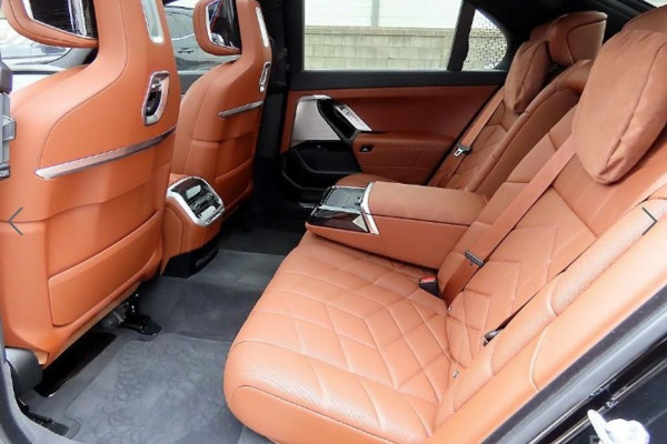 2025 BMW 7 серии с пробегом 11 322 км