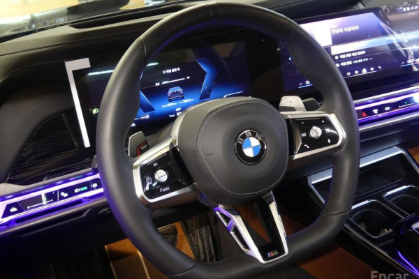 2025 BMW 7 серии с пробегом 5 900 км