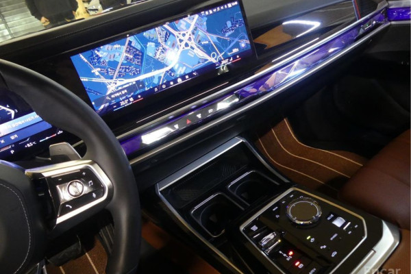 2025 BMW 7 серии с пробегом 5 900 км