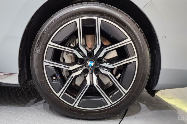 2024 BMW 7 серии с пробегом 12 632 км