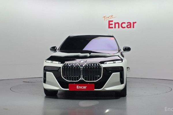 2024 BMW 7 серии с пробегом 32 302 км