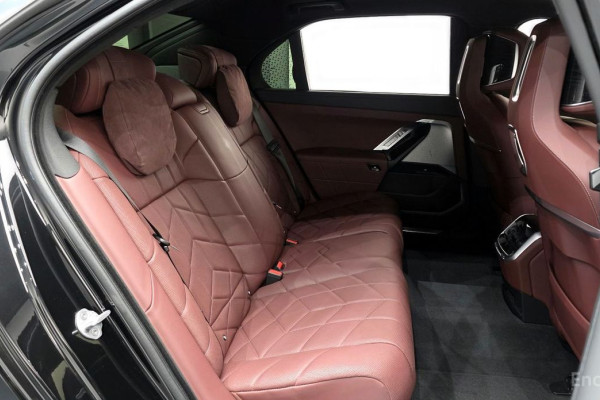 2025 BMW 7 серии с пробегом 15 398 км