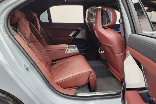2024 BMW 7 серии с пробегом 12 632 км