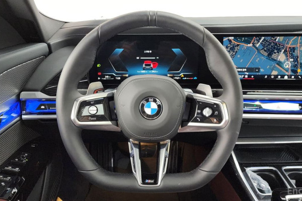 2024 BMW 7 серии с пробегом 12 632 км