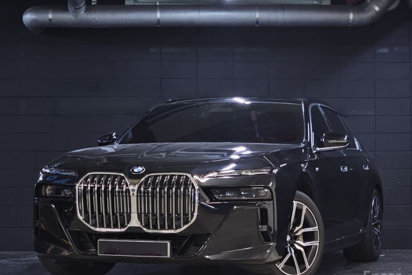 2024 BMW 7 серии с пробегом 20 200 км