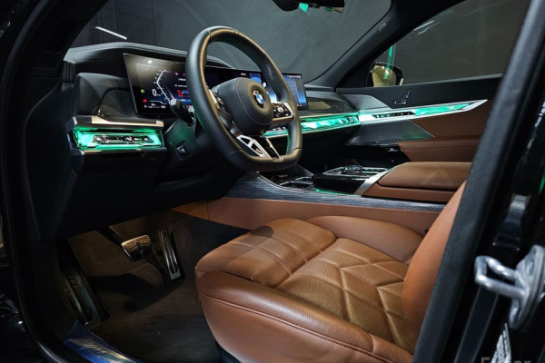2024 BMW 7 серии с пробегом 20 200 км
