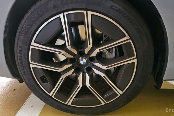 2024 BMW 7 серии с пробегом 15 600 км