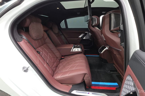 2024 BMW 7 серии с пробегом 32 302 км