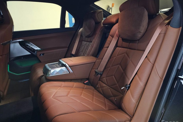 2024 BMW 7 серии с пробегом 20 200 км