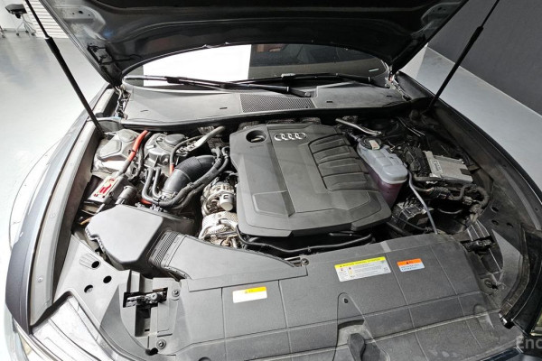 2021 Audi A6 с пробегом 147 460 км