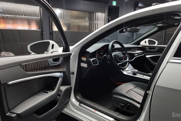 2022 Audi A6 с пробегом 49 777 км