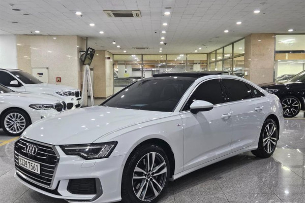 2021 Audi A6 с пробегом 49 133 км