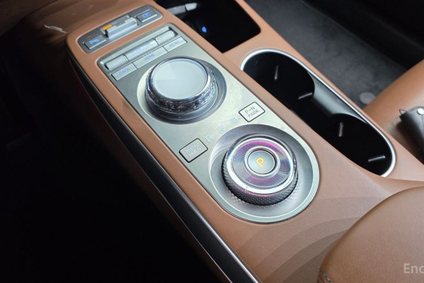 2021 Genesis GV70 с пробегом 79 352 км