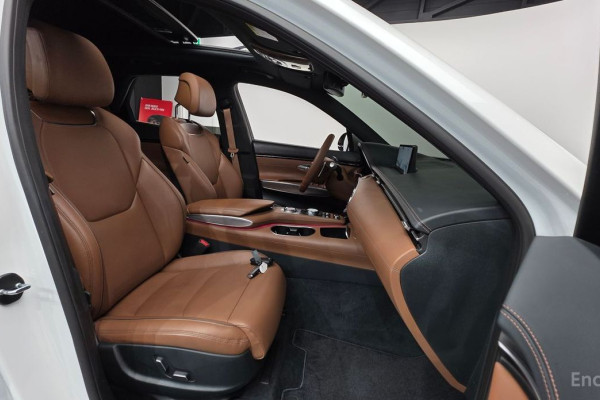 2021 Genesis GV70 с пробегом 79 352 км