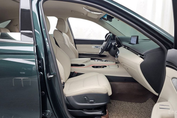 2021 Genesis GV70 с пробегом 90 818 км