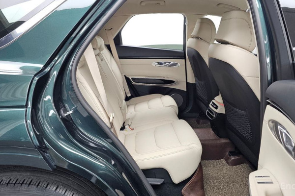 2021 Genesis GV70 с пробегом 90 818 км